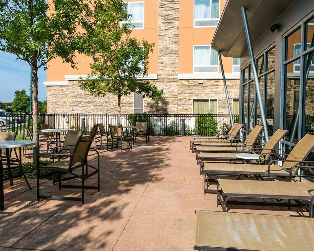 Hotel Cambria Denver International Airport